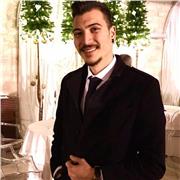 Giovane avvocato offre lezioni di diritto e consulenza per la preparazione e stesura di tesi di laurea in giurisprudenza